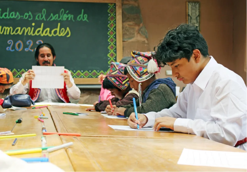 Art 42. Kusi Kawsay: Una escuela feliz en los andes peruanos